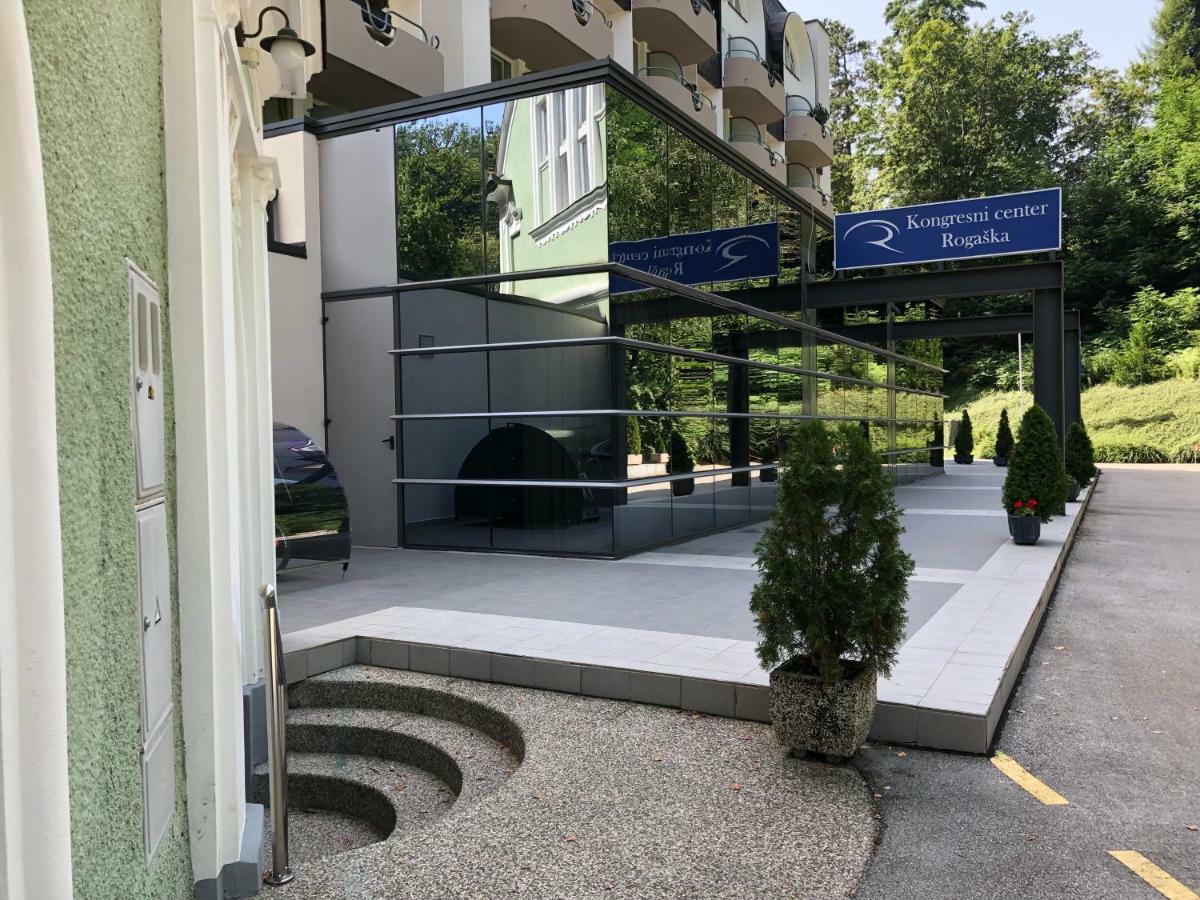 Apartment Vilapark 14 로가스카슬라티나 외부 사진